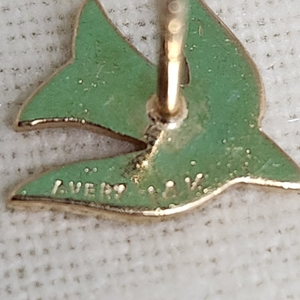 James Avery Retired 14k Gold Dove Detailed Post Backs Are Avery 925  With Box - Picture 2 of 16